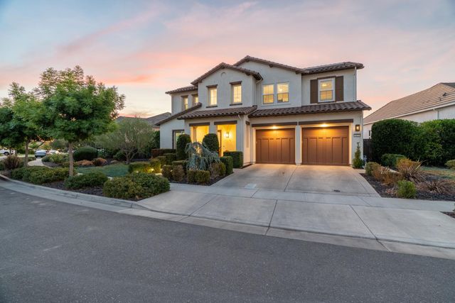 3021 Belmont Dr, Lodi, CA 95242