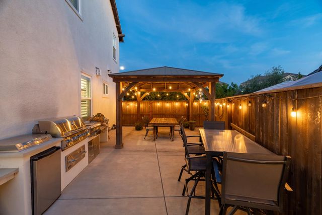 3021 Belmont Dr, Lodi, CA 95242