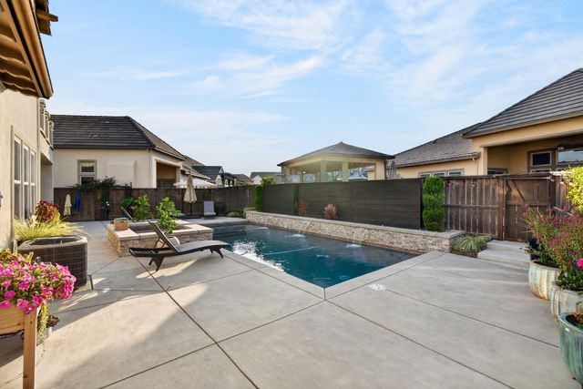 3021 Belmont Dr, Lodi, CA 95242