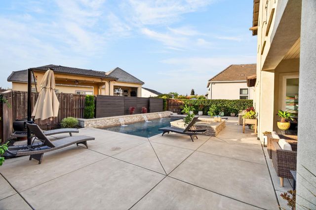 3021 Belmont Dr, Lodi, CA 95242