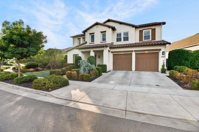 3021 Belmont Dr, Lodi, CA 95242