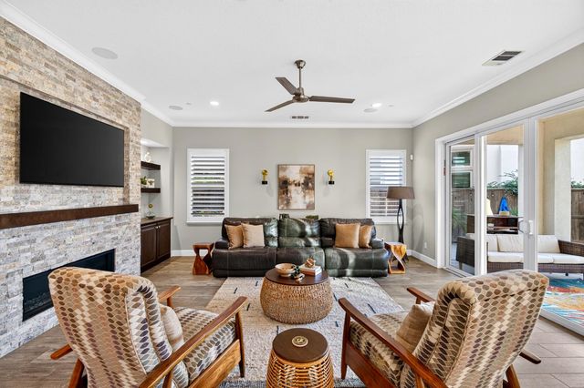 3021 Belmont Dr, Lodi, CA 95242