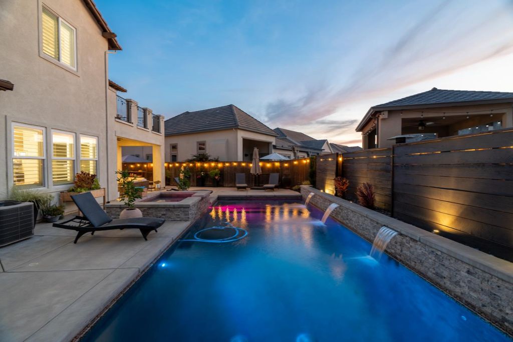 3021 Belmont Dr, Lodi, CA 95242