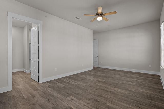 4779 N Luxe Lane 1121A, Denton, TX 76207