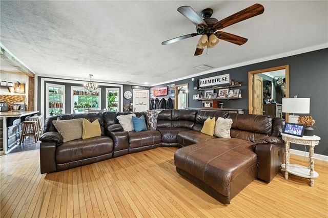 2297 Henderson Mountain Road, Jasper, GA 30143