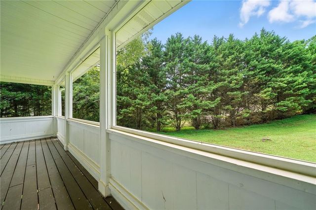 2297 Henderson Mountain Road, Jasper, GA 30143