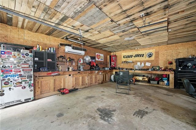 2297 Henderson Mountain Road, Jasper, GA 30143