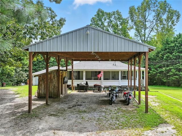 2297 Henderson Mountain Road, Jasper, GA 30143