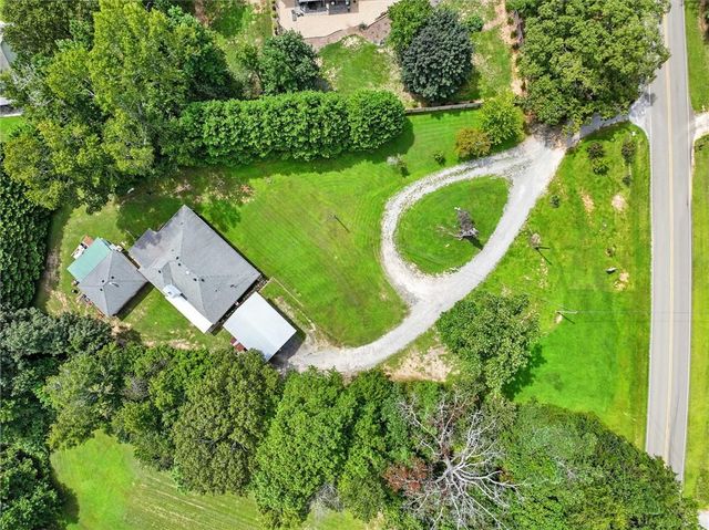 2297 Henderson Mountain Road, Jasper, GA 30143