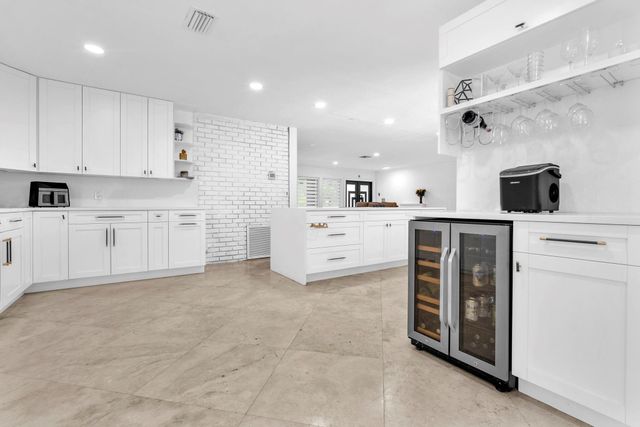 11800 NW 25th St, Plantation, FL 33323