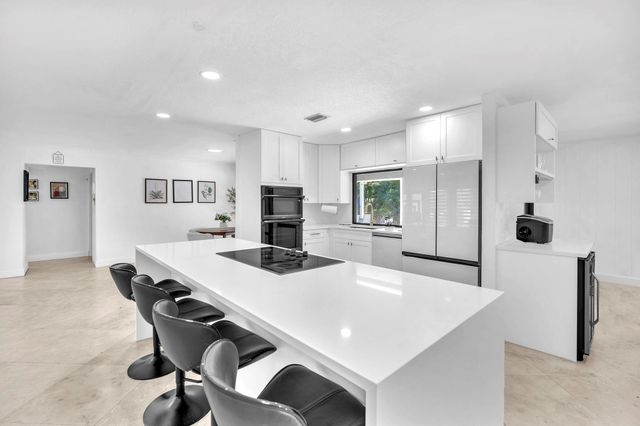 11800 NW 25th St, Plantation, FL 33323