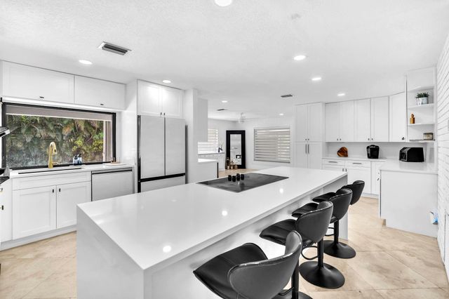 11800 NW 25th St, Plantation, FL 33323