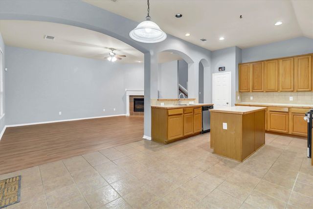 6710 Creek Bend, Rowlett, TX 75089