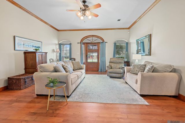 41255 Black Bayou Rd, Gonzales, LA 70737