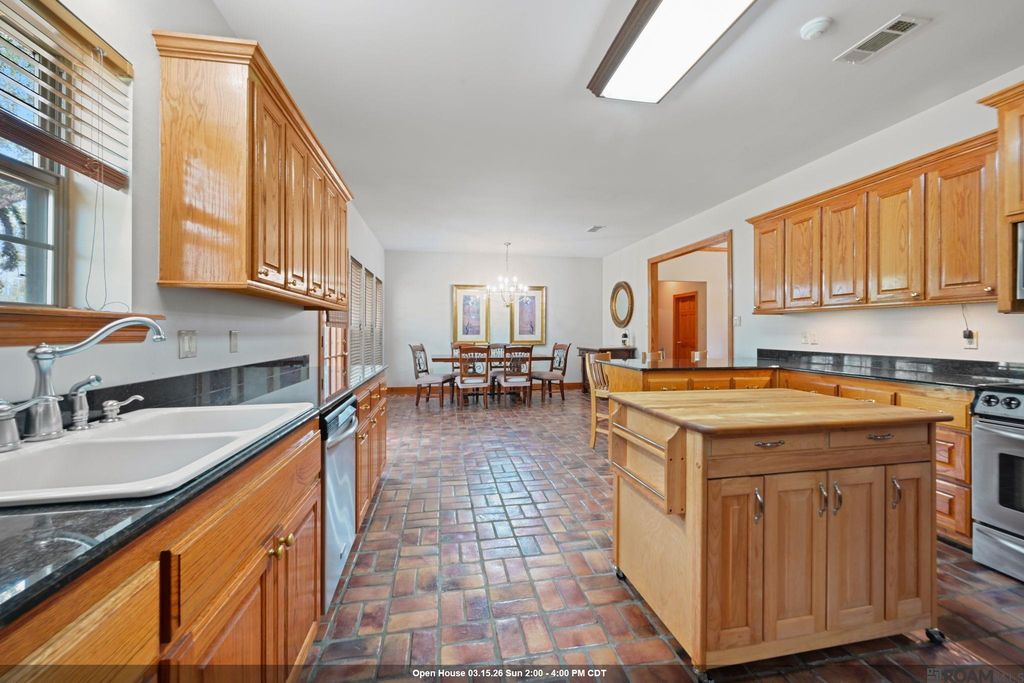 41255 Black Bayou Rd, Gonzales, LA 70737