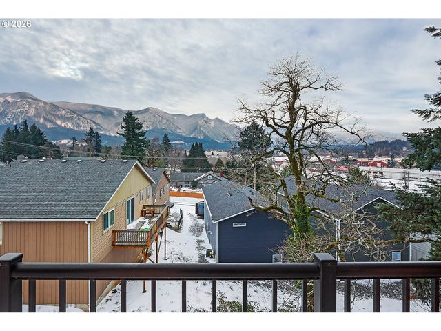 41 Nw LASHER St C4, Stevenson, WA 98648