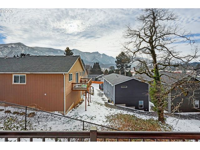 41 Nw LASHER St C4, Stevenson, WA 98648