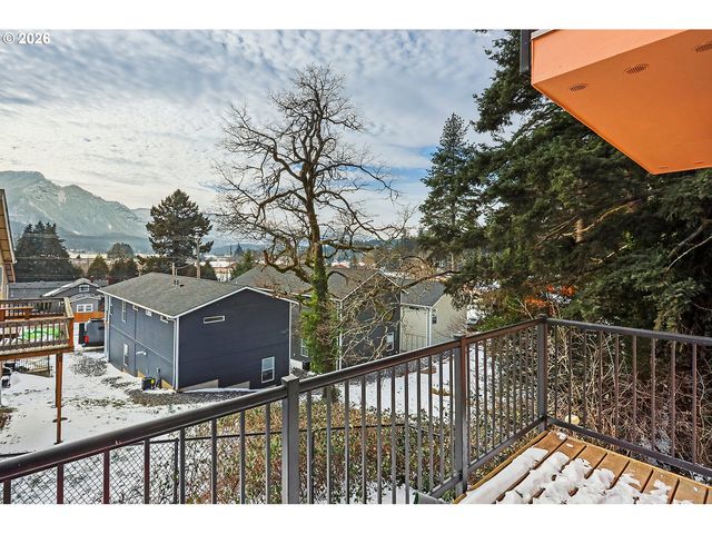 41 Nw LASHER St C4, Stevenson, WA 98648