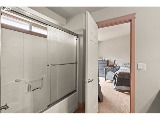 41 Nw LASHER St C4, Stevenson, WA 98648