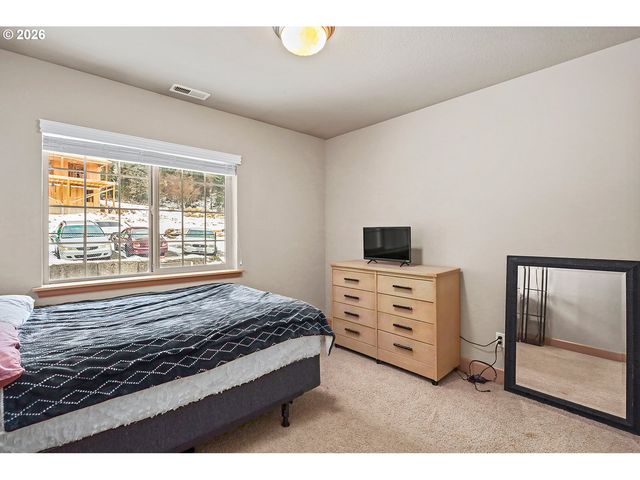 41 Nw LASHER St C4, Stevenson, WA 98648