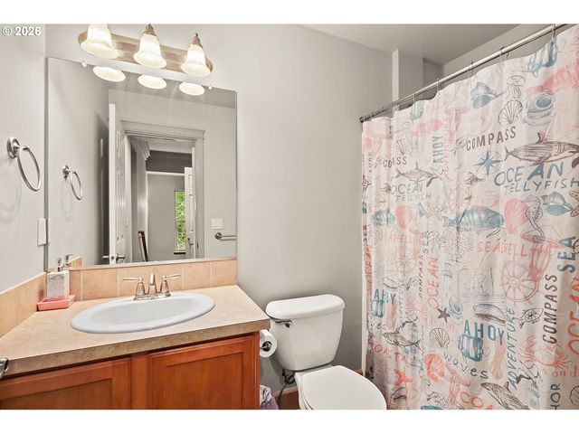 41 Nw LASHER St C4, Stevenson, WA 98648