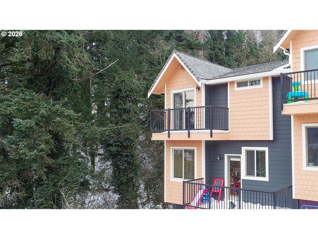 41 Nw LASHER St C4, Stevenson, WA 98648