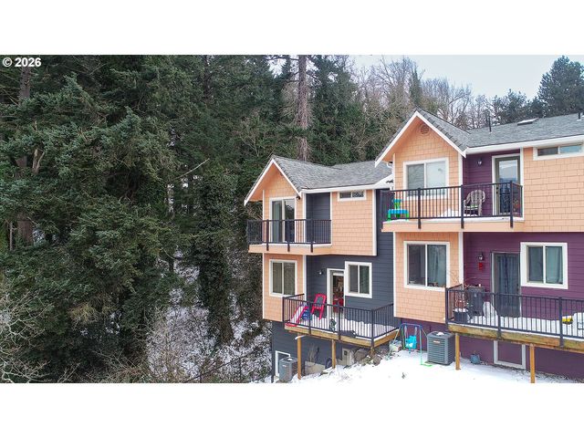41 Nw LASHER St C4, Stevenson, WA 98648