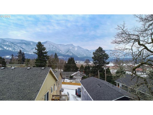 41 Nw LASHER St C4, Stevenson, WA 98648