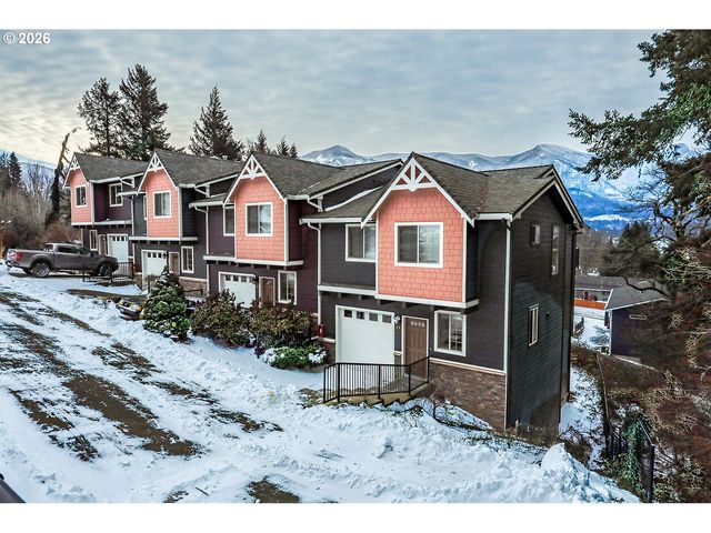 41 Nw LASHER St C4, Stevenson, WA 98648