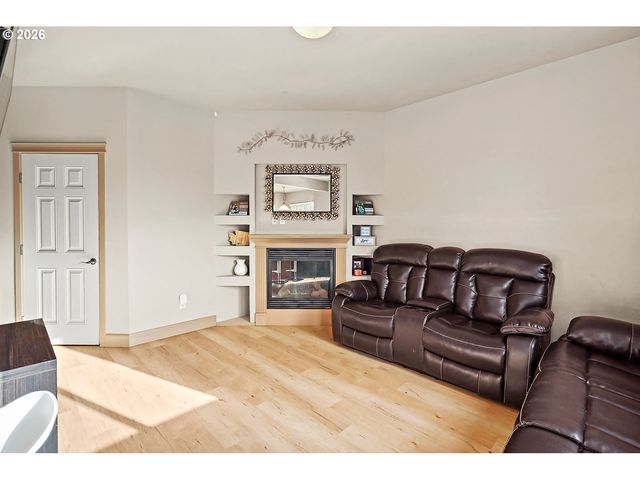 41 Nw LASHER St C4, Stevenson, WA 98648