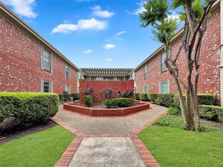 7920 Rockwood LN 131, Austin, TX 78757