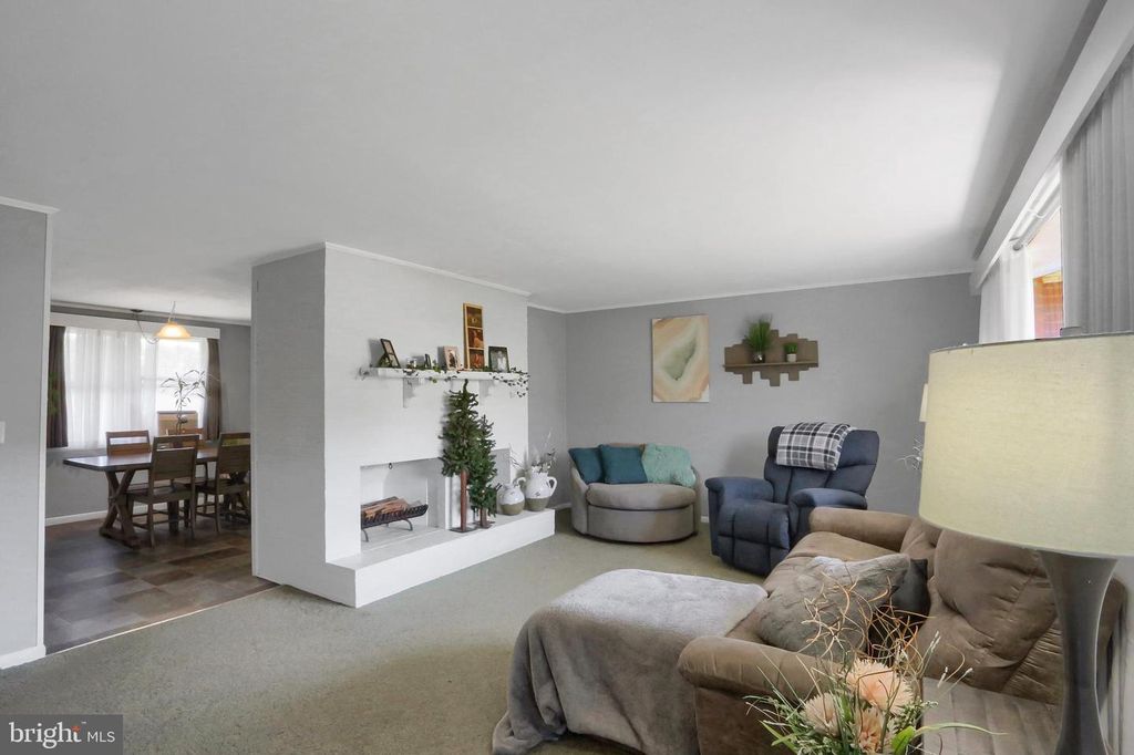 247 W BROAD ST, Elizabethville, PA 17023