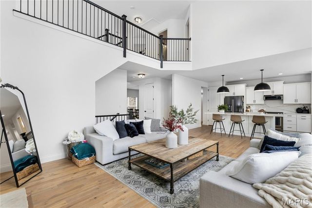 102 Enclave Terrace Court, Weldon Spring, MO 63304