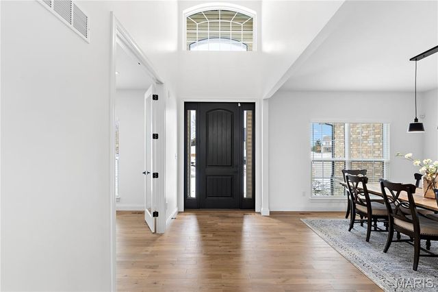 102 Enclave Terrace Court, Weldon Spring, MO 63304