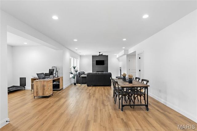 102 Enclave Terrace Court, Weldon Spring, MO 63304