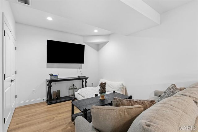 102 Enclave Terrace Court, Weldon Spring, MO 63304