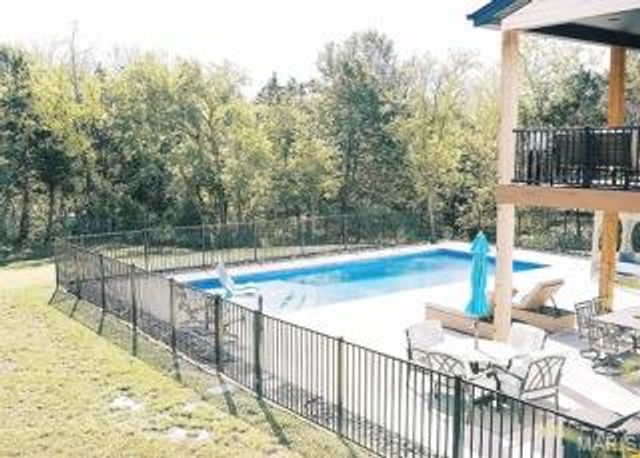 102 Enclave Terrace Court, Weldon Spring, MO 63304