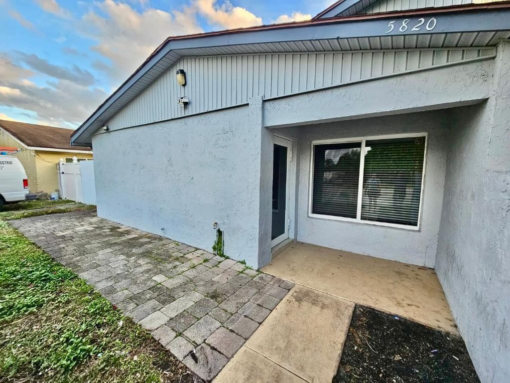 5820 Albert Rd Road, West Palm Beach, FL 33415