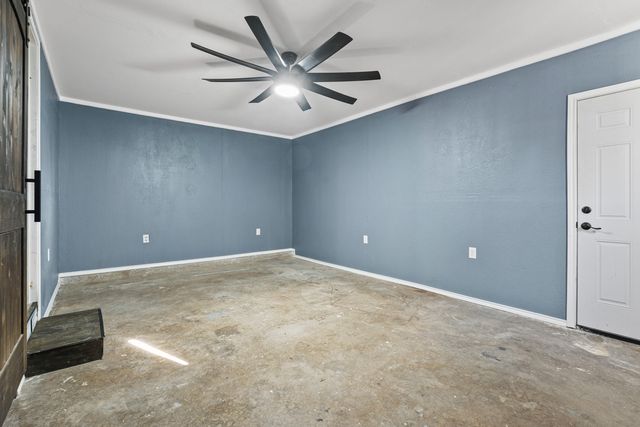 9608 Elgin Avenue, Lubbock, TX 79423