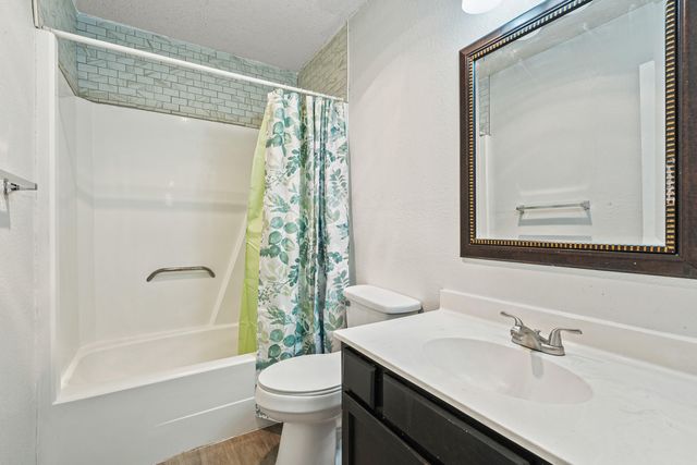 9608 Elgin Avenue, Lubbock, TX 79423