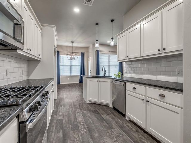 972 Tim Holt Drive, Harrah, OK 73045