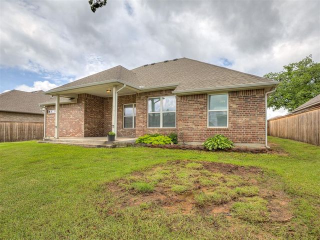 972 Tim Holt Drive, Harrah, OK 73045