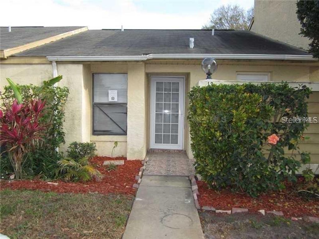 13 SILVER PARK CIRCLE, Kissimmee, FL 34743