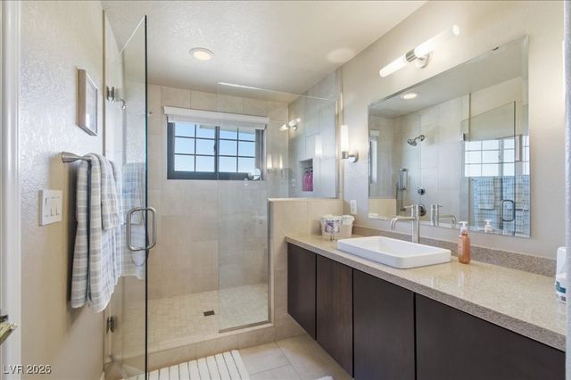 2200 South Pioneer Way, Las Vegas, NV 89117