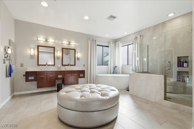 2200 South Pioneer Way, Las Vegas, NV 89117