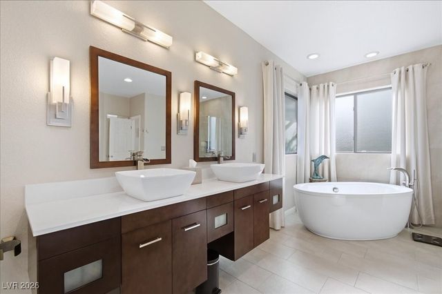 2200 South Pioneer Way, Las Vegas, NV 89117