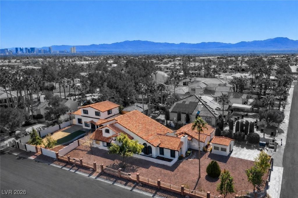 2200 South Pioneer Way, Las Vegas, NV 89117