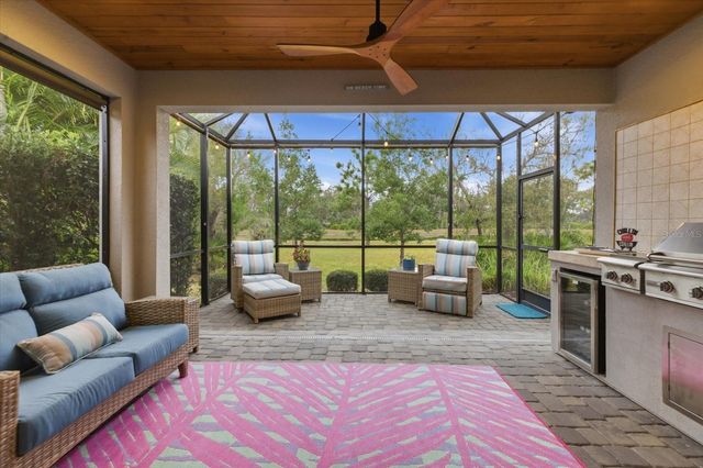 3008 SKY BLUE COVE, Lakewood Ranch, FL 34211