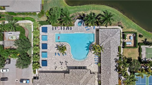 3008 SKY BLUE COVE, Lakewood Ranch, FL 34211