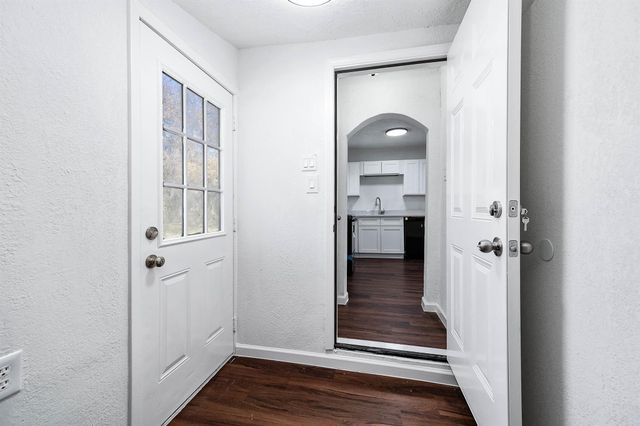 54 Lupine Court, Lake Jackson, TX 77566